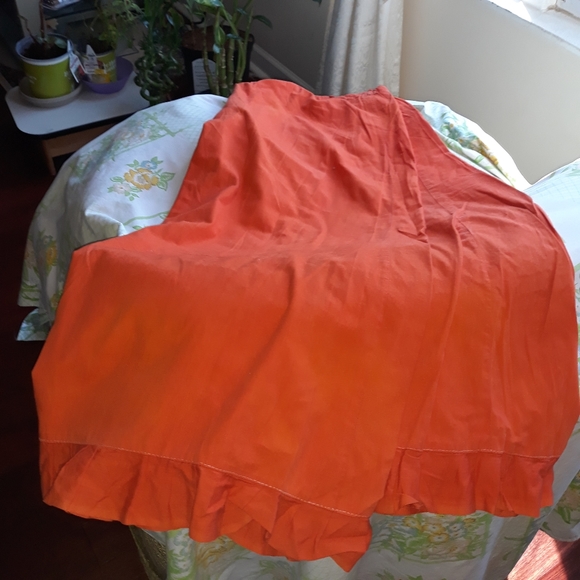 Saree,Blouse, Peticoat - Picture 4 of 8